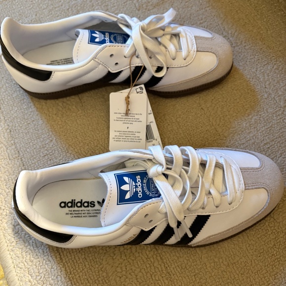 Women’s Adidas Sambas - Picture 3 of 4